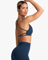 BO&TEE SUPER SCULPT SEAMLESS BACKLESS SPORTS BRA BLUE