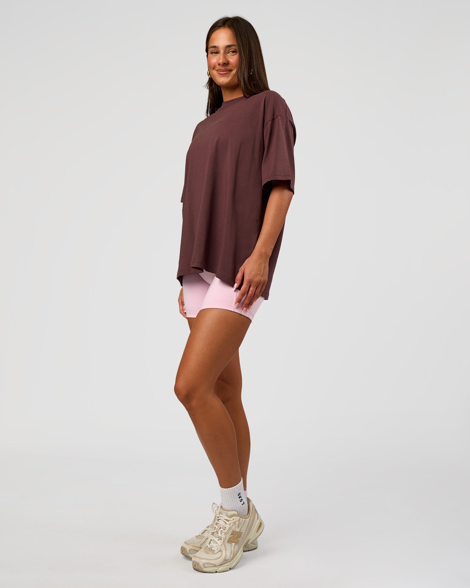LSKD GO-TO FLXCOTTON OVERSIZED TEE - COCOA POWDER-WHITE - image 9