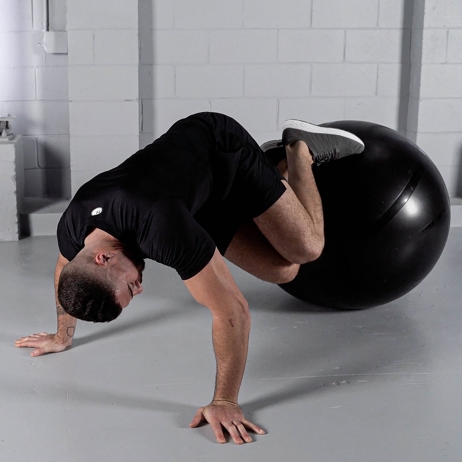 TRNR GYM BALL 75CM - image 2