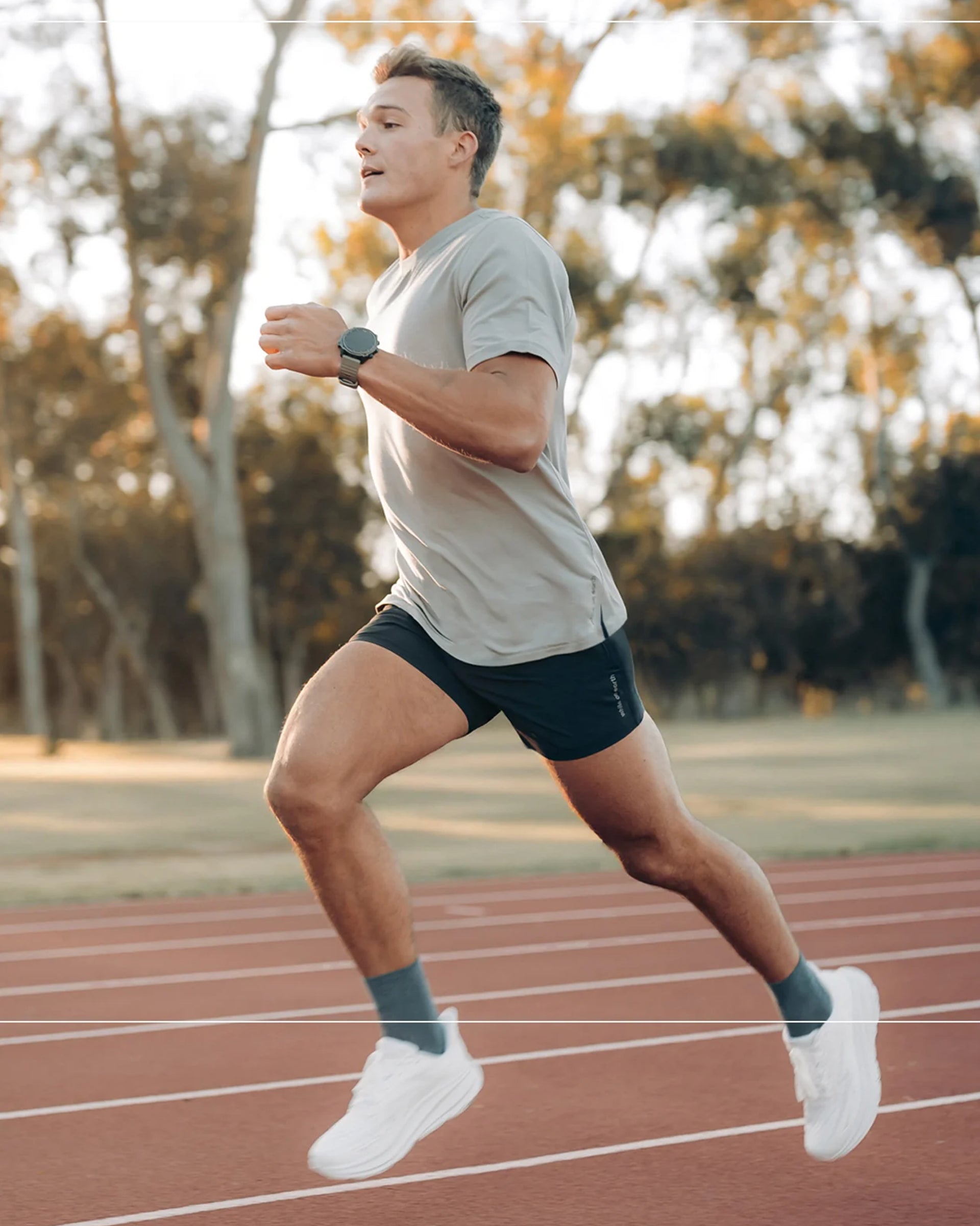WHILE ON EARTH MEN'S PATHWAY RUNNING SHORT 5" MIDNIGHT