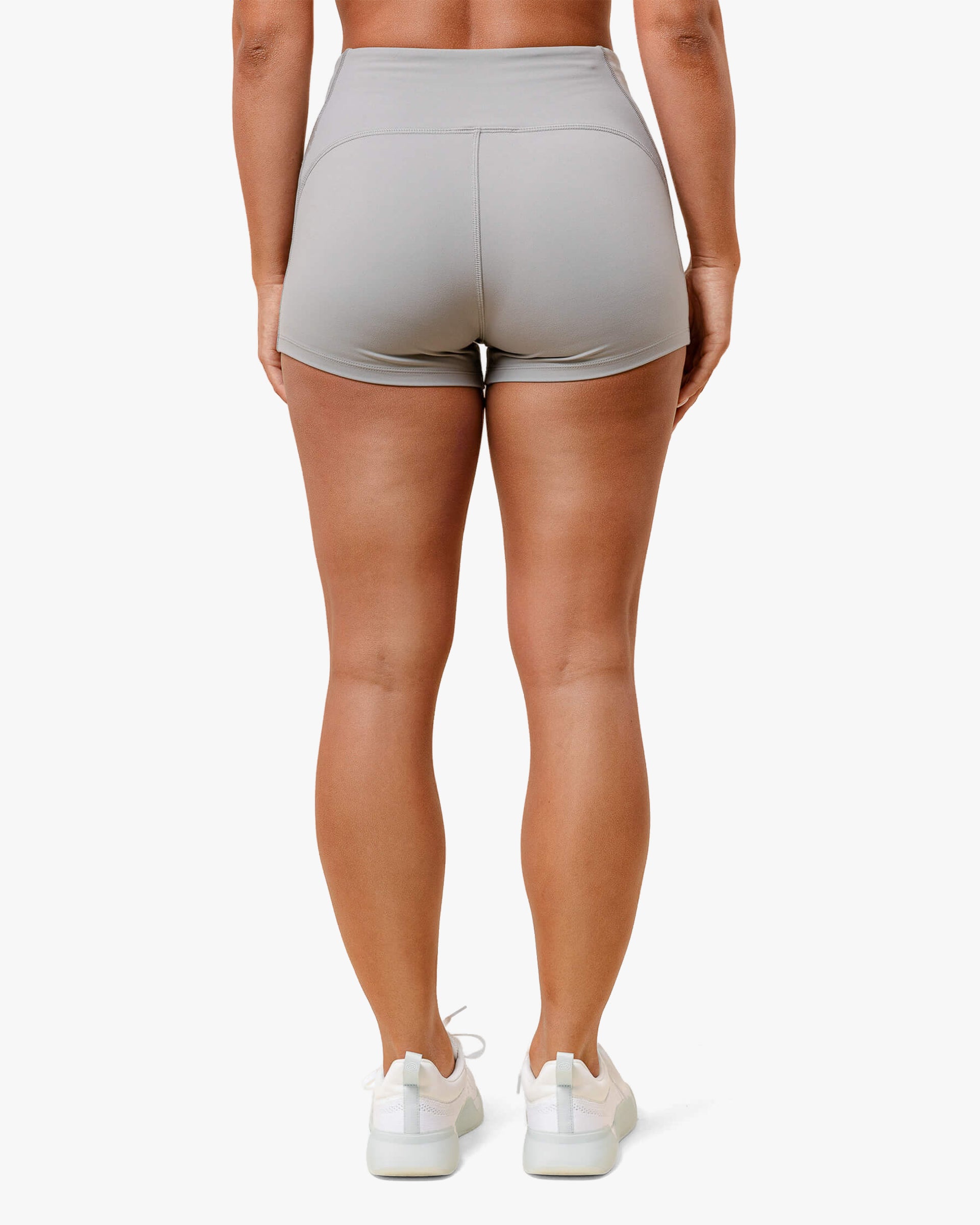 WOE WOMEN'S MID-RISE INTENT SHORT 3" STONE