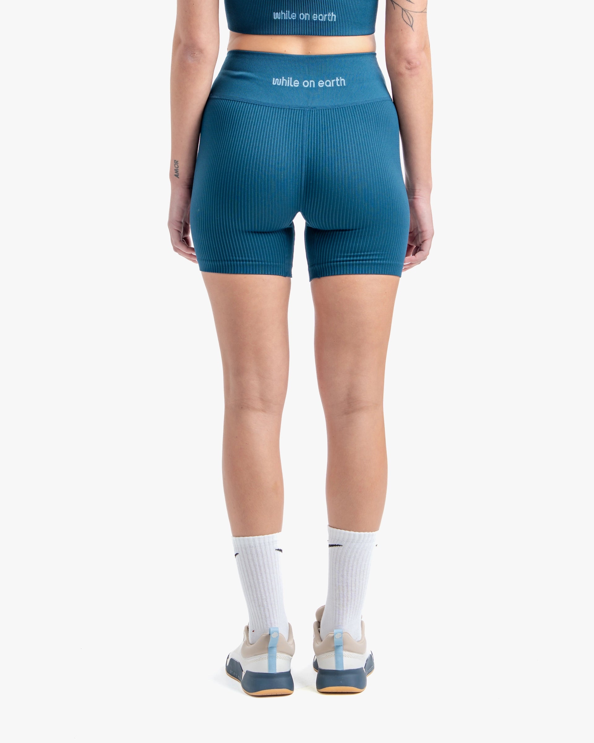 WOE WOMEN'S HIGH-RISE AURA SHORT 5" MIDNIGHT