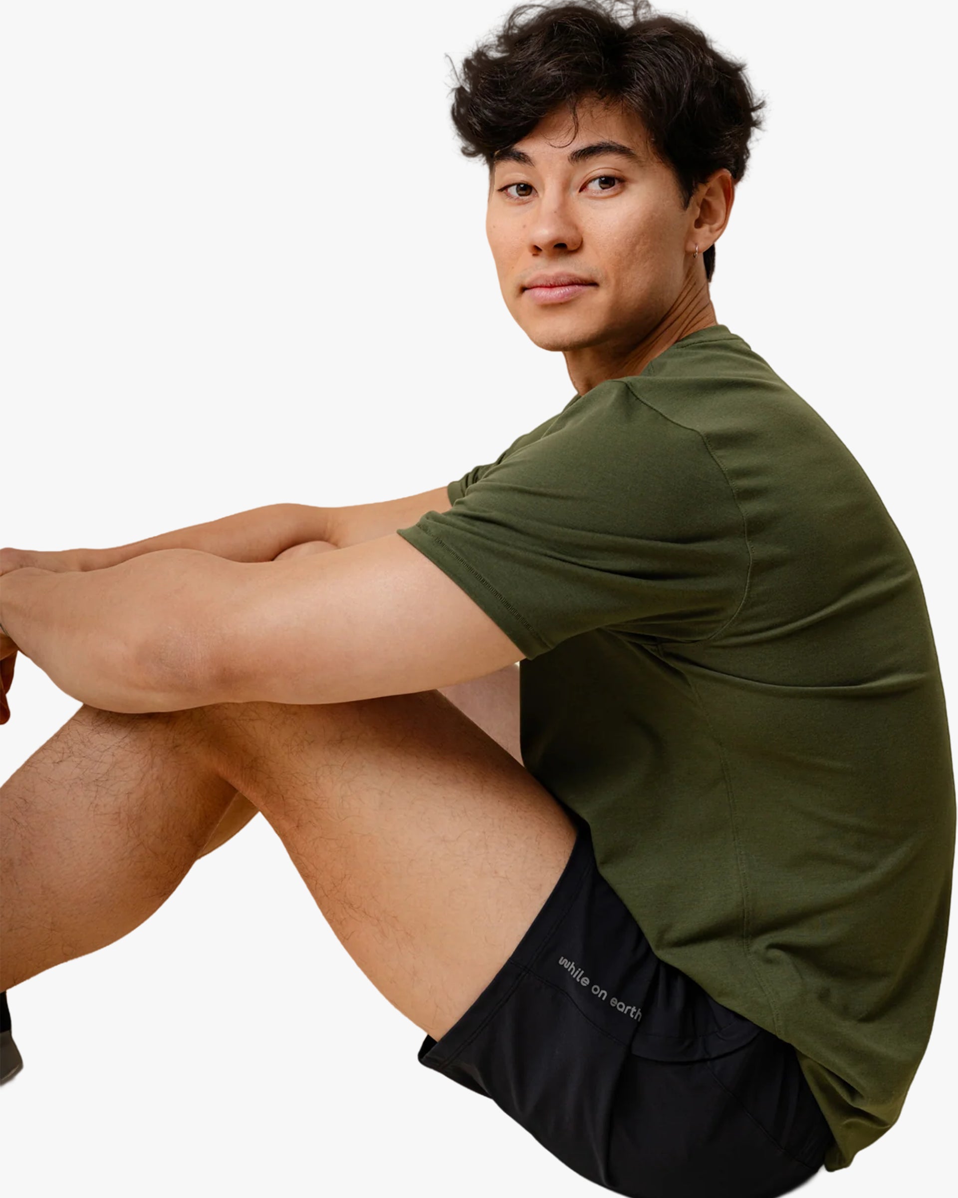 WHILE ON EARTH MEN'S RANGE TEE OLIVE