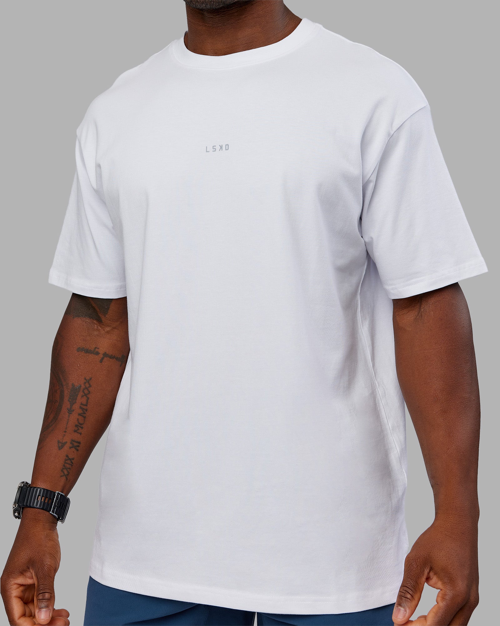LSKD BASE FLXCOTTON TEE OVERSIZED - WHITE - image 17