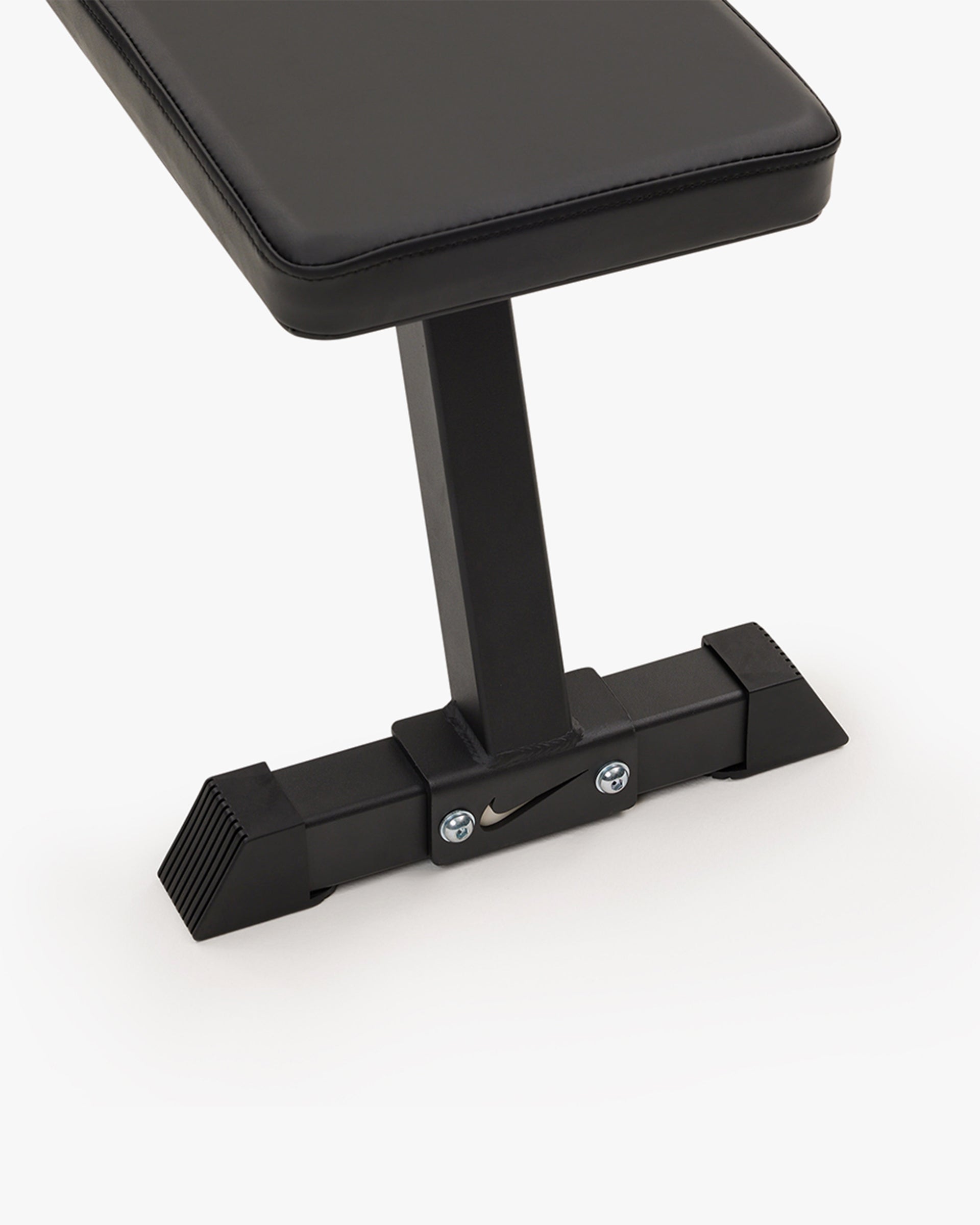 NIKE STRENGTH FLAT WEIGHT BENCH BLACK