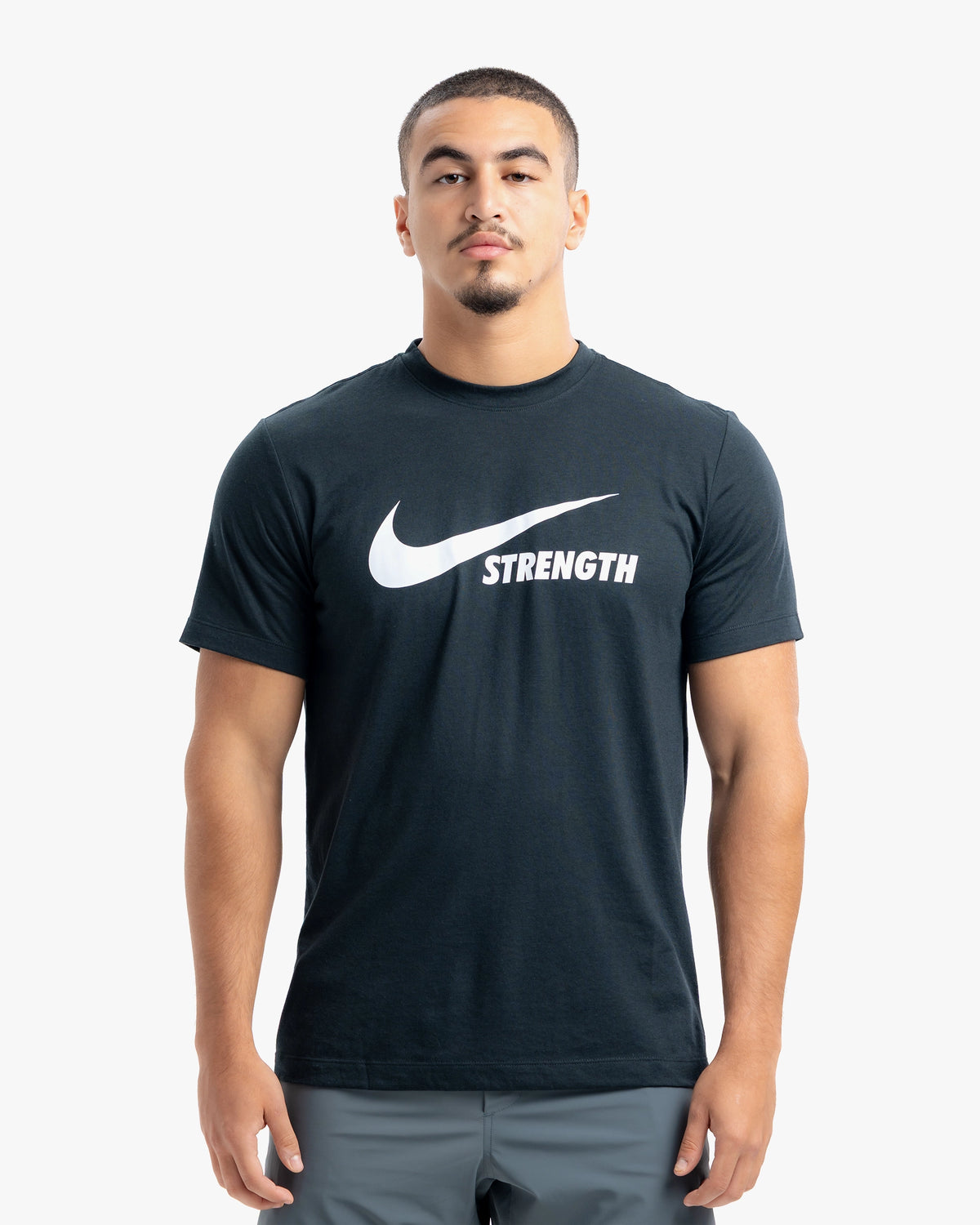 NIKE STRENGTH MEN'S TEE BLACK/WHITE