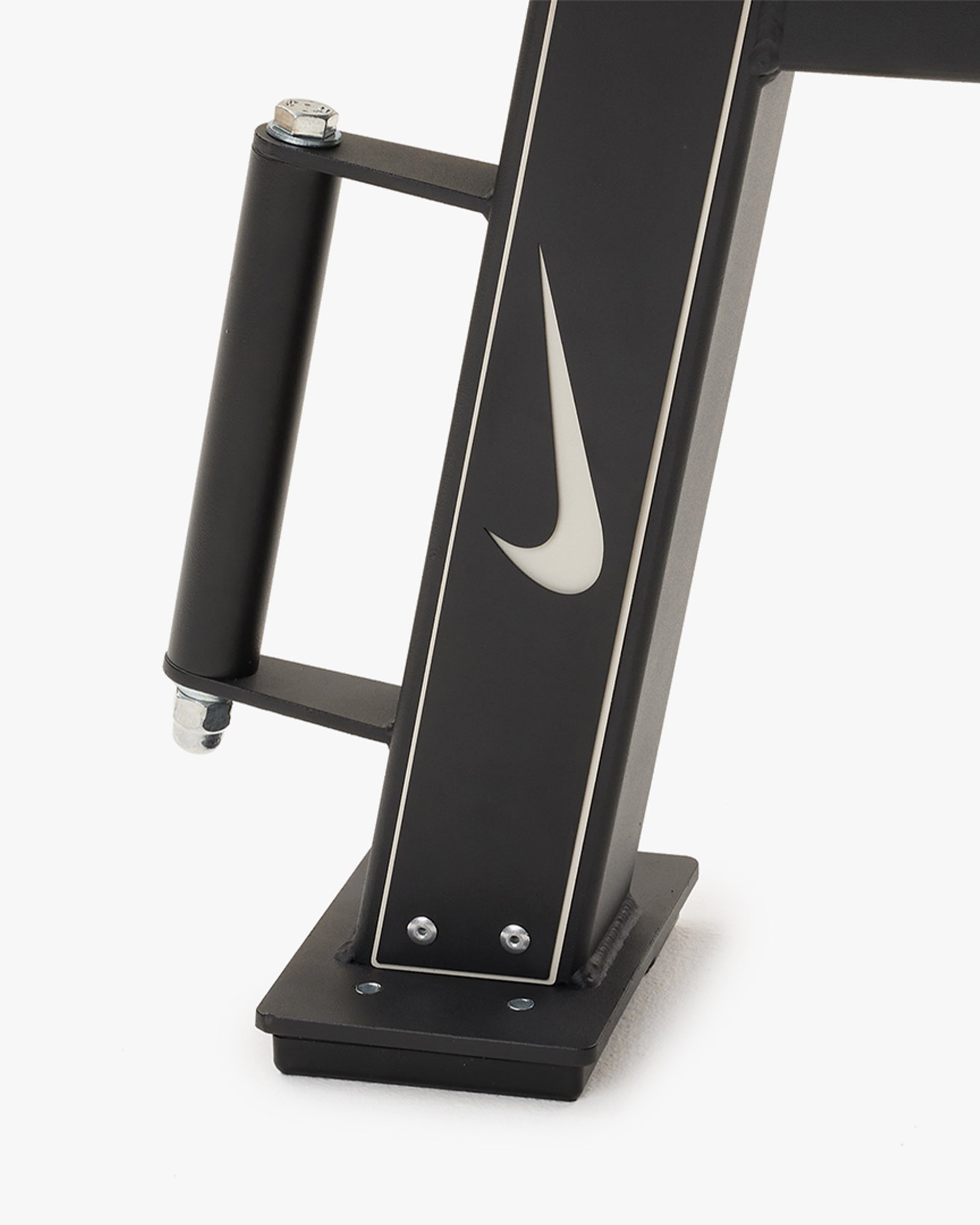 NIKE STRENGTH ROLLING WEIGHT BENCH BLACK