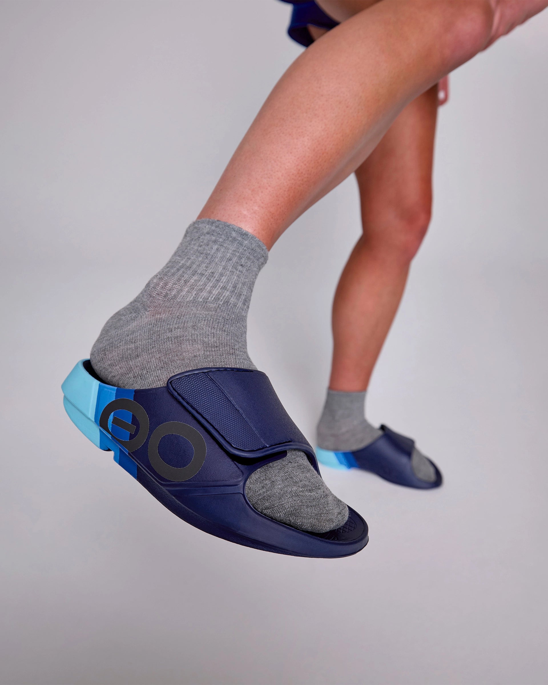 OOFOS UNISEX OOAHH SANDALS - SKY RALLY