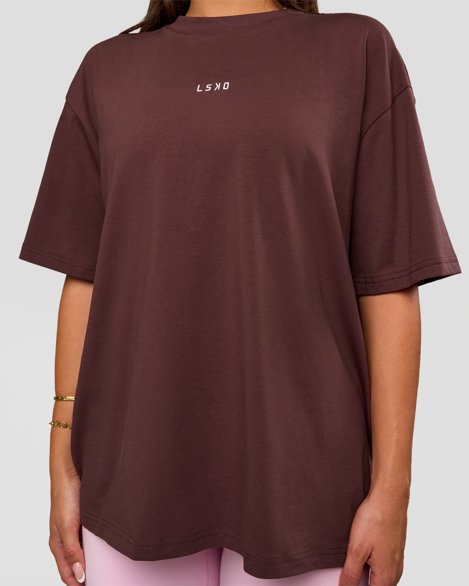 LSKD GO-TO FLXCOTTON OVERSIZED TEE - COCOA POWDER-WHITE - image 11