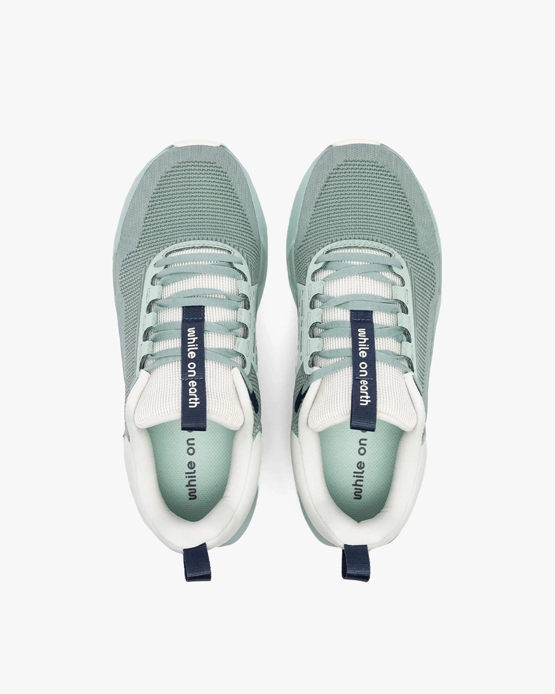WHILE ON EARTH MOVE TRAINER MINT/SURF