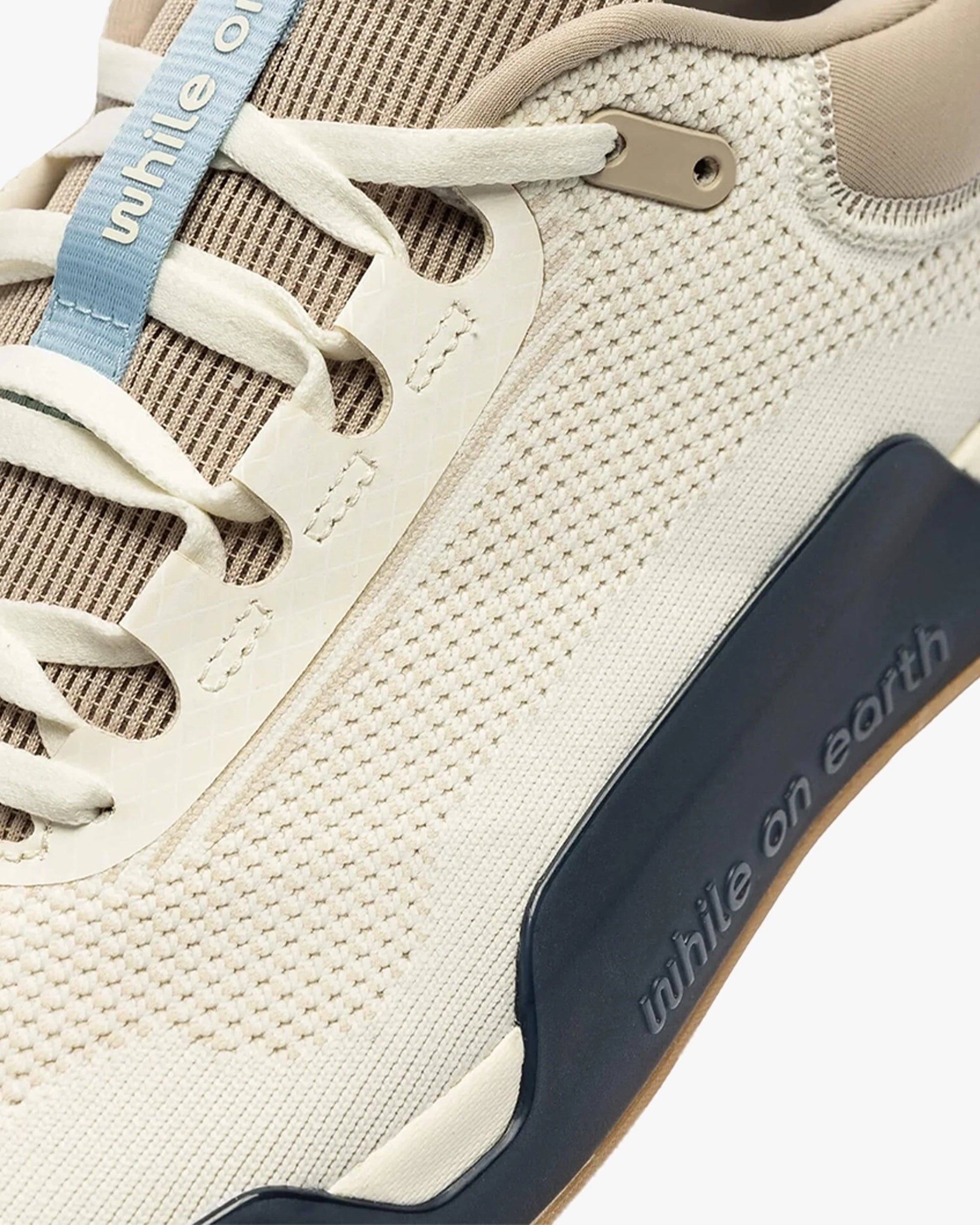 WHILE ON EARTH MOVE TRAINER WHEAT/MIDNIGHT