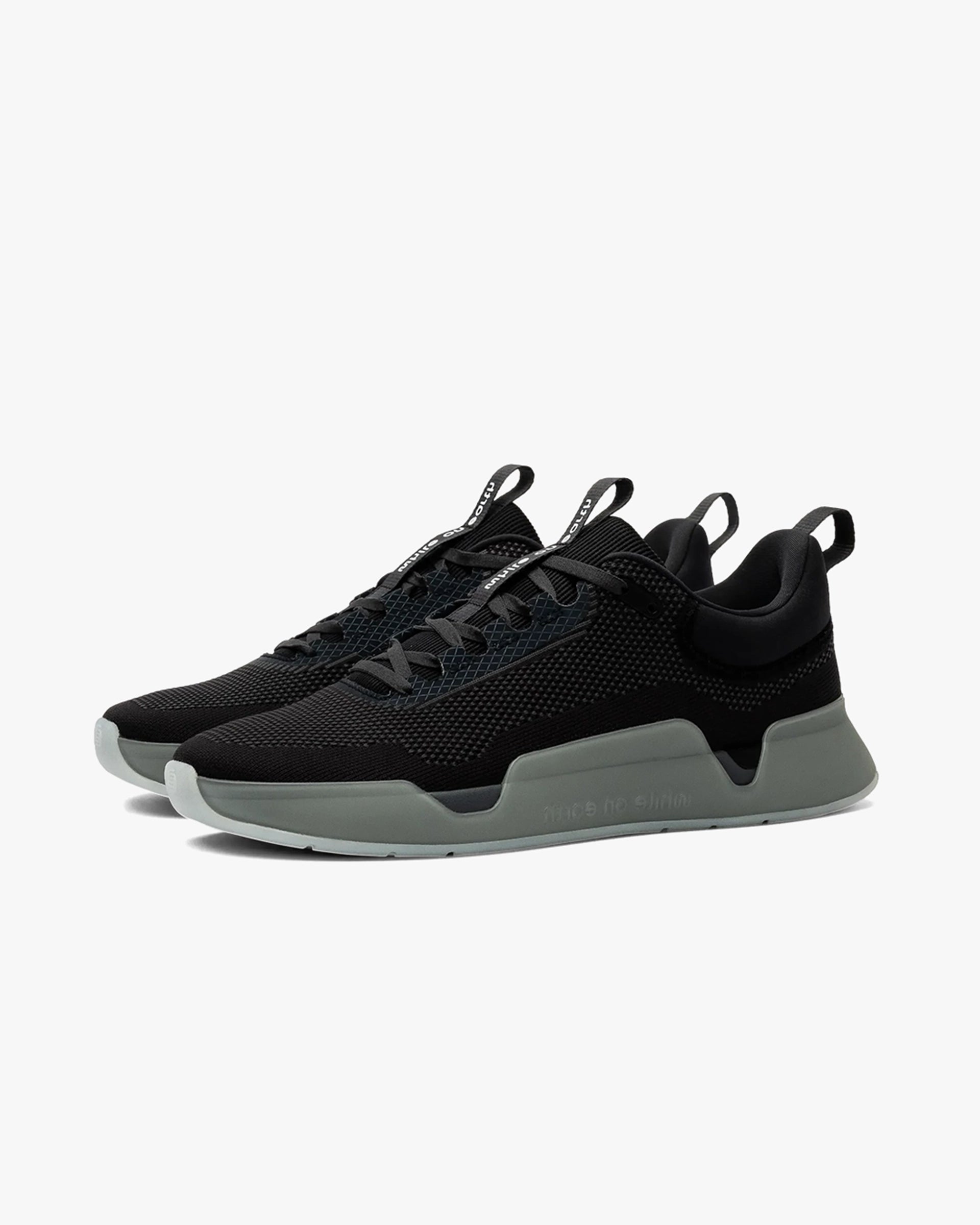 WOE MOVE TRAINER BLACK/MOON