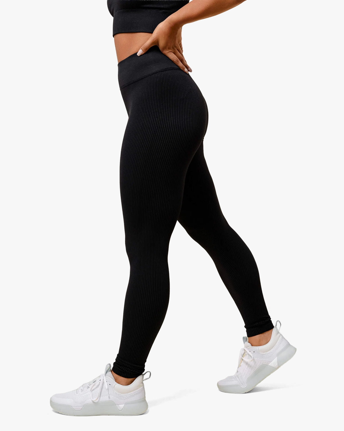 WOE WOMEN'S HIGH-RISE AURA TIGHT 26" BLACK