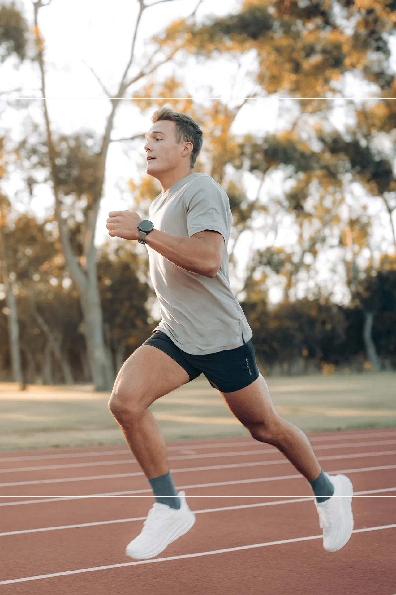 WHILE ON EARTH MEN'S PATHWAY RUNNING SHORT 5" MIDNIGHT